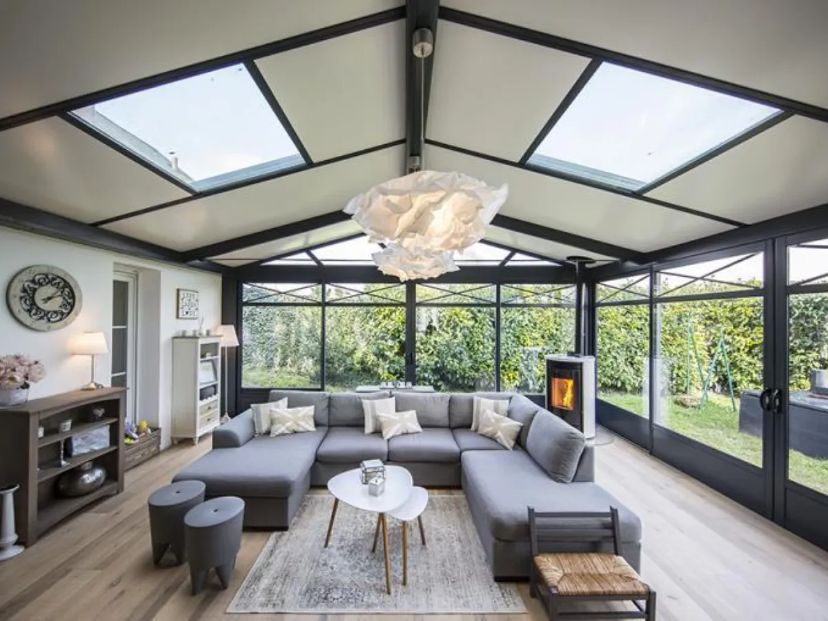 Transformez votre intérieur avec une véranda salon : lumière, espace et confort